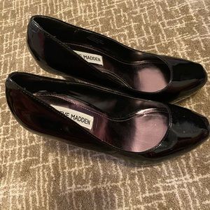 Women’s Steve Madden black stilettos size 8M